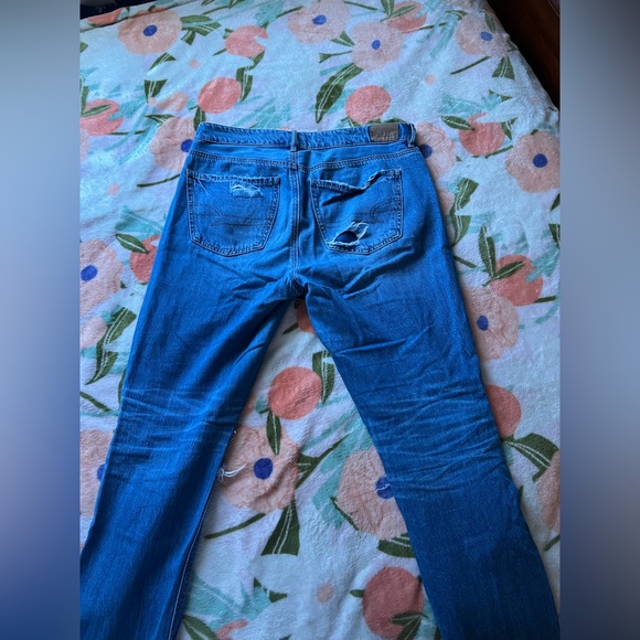 Ripped Jeans (American Eagle “TOMGIRL” style) - Picture 2 of 2